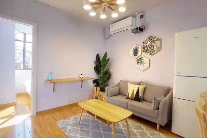2BR Apartment near Jiashan Rd Metro (L1/L10/L12)
