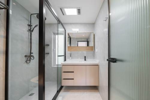 Housing image — Bathroom