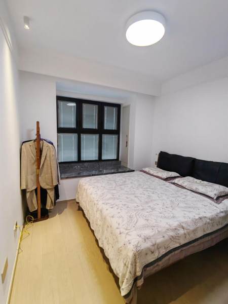Housing image — Room