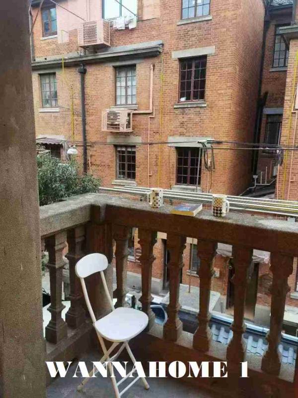 Housing image — Balcony