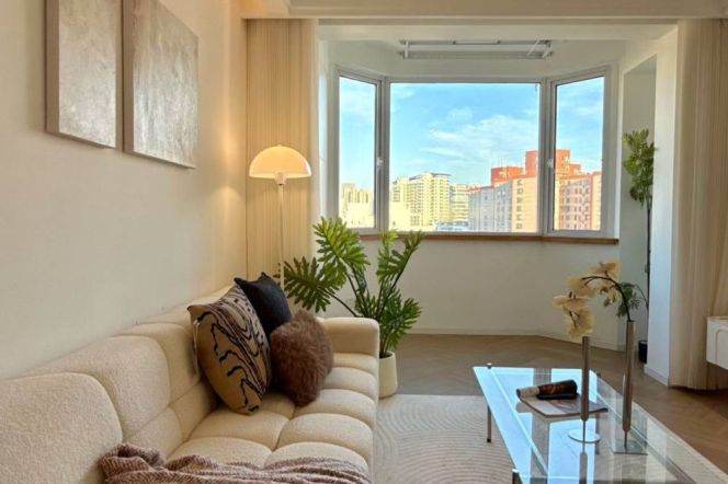 High-Floor Spacious Bright 1BR Apartment near Changshou Rd Metro with Outstanding View (L7/L13)