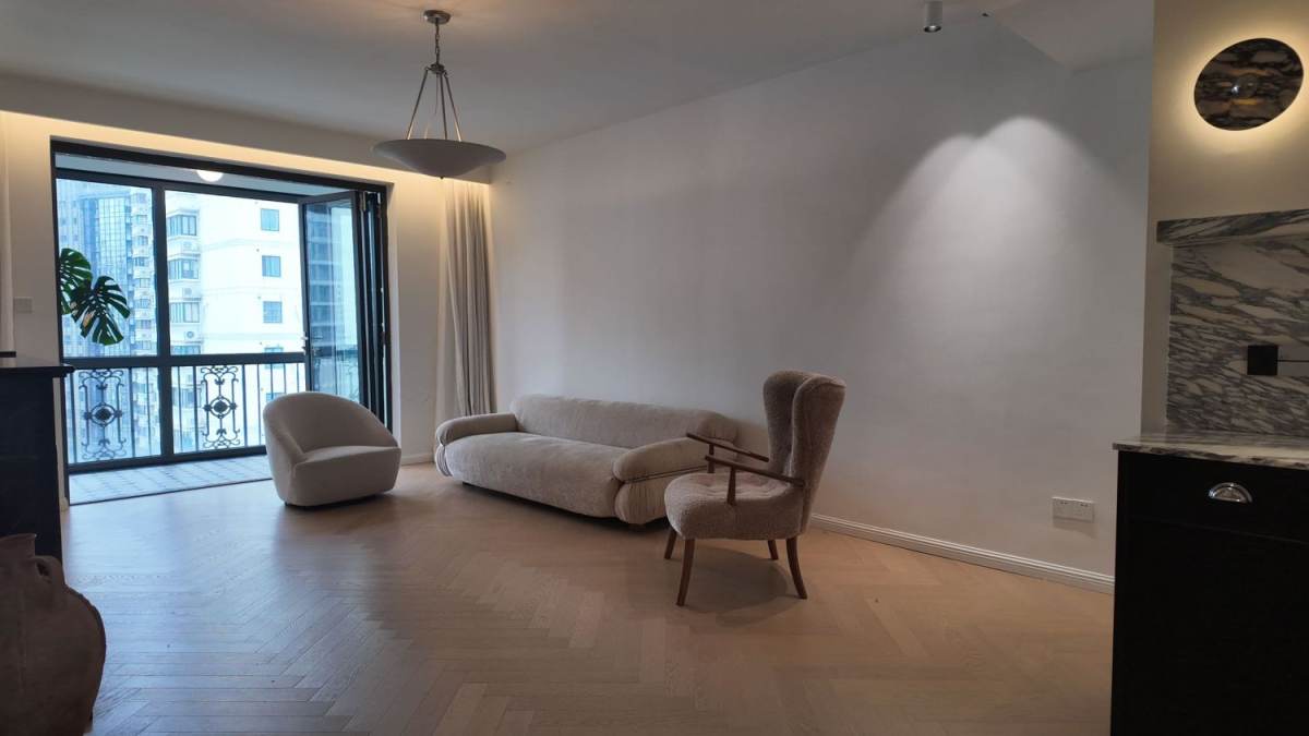 Housing image — Living Room
