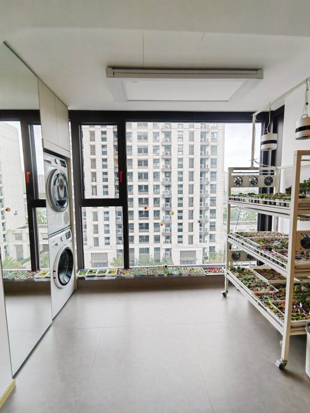 Housing image — Balcony