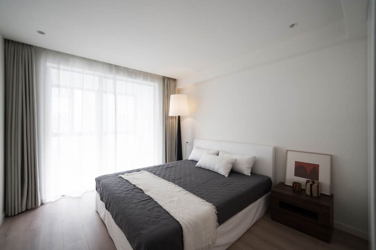 Housing image — Room