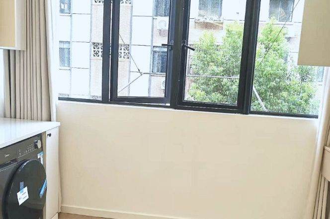 1BR Apartment near Jiangsu Rd Metro (L2/L11)
