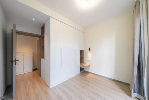 Housing image — Bedroom