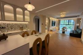 Bright 3BR Apartment in Hongqiao CBD with Floor-to-Ceiling Windows