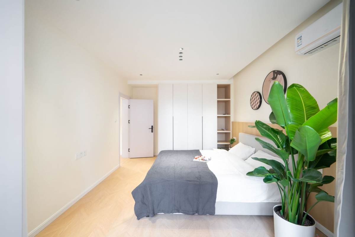 Housing image — Bedroom