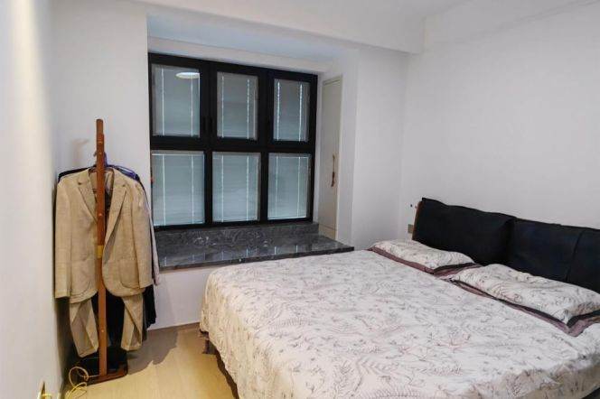 2BR Apartment near Lingzhao Xincun  Metro (L8)