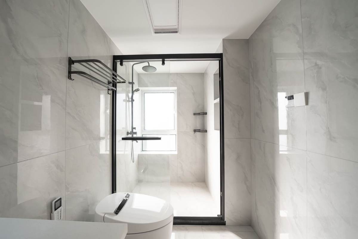 Housing image — Bathroom