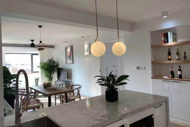 Spacious Modern Bright 2BR Apartment near Jiashan Market (L9/L12)