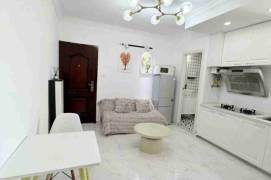 High-Floor 1BR Apartment near Zhongshan Park