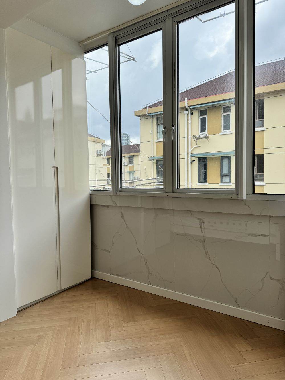 Housing image — Balcony