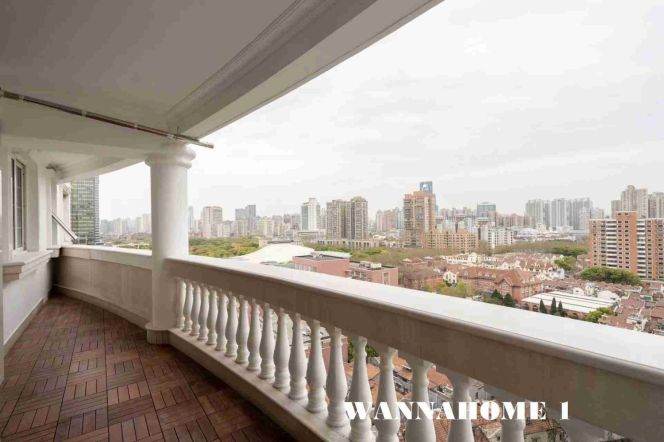 Bright Modern 4BR Apartment at Mingyuan Century City (L1/L10/L12)