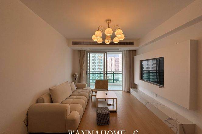 Spacious 1BR Apartment in Jing'an (L13/L14)