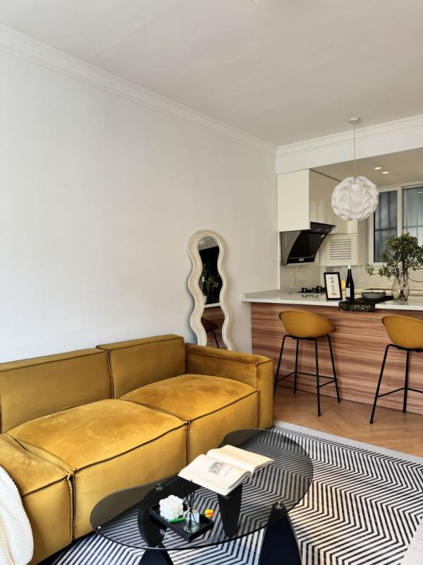Housing image — Living Room