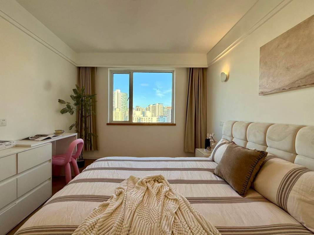 Housing image — Bedroom