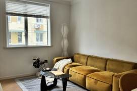 1BR Lane House in Gubei (L10)