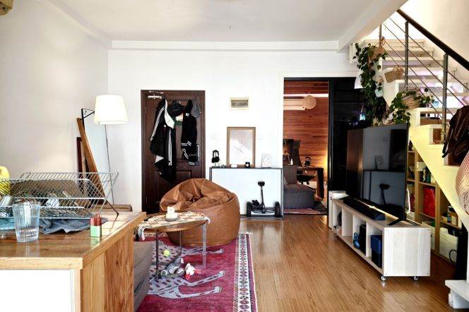 Bright 2BR Lane House near IAPM with Green View