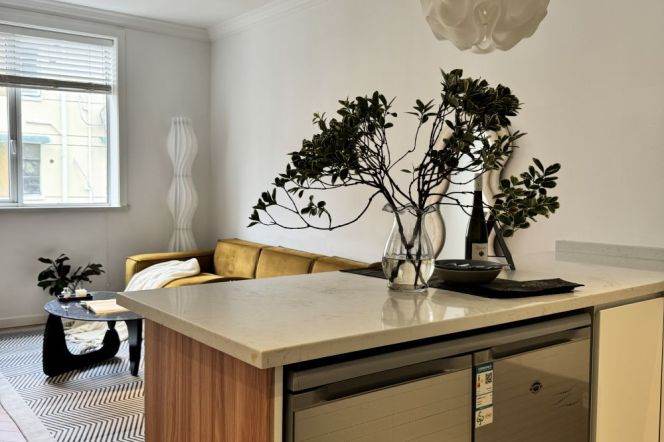 1BR Lane House in Gubei (L10)