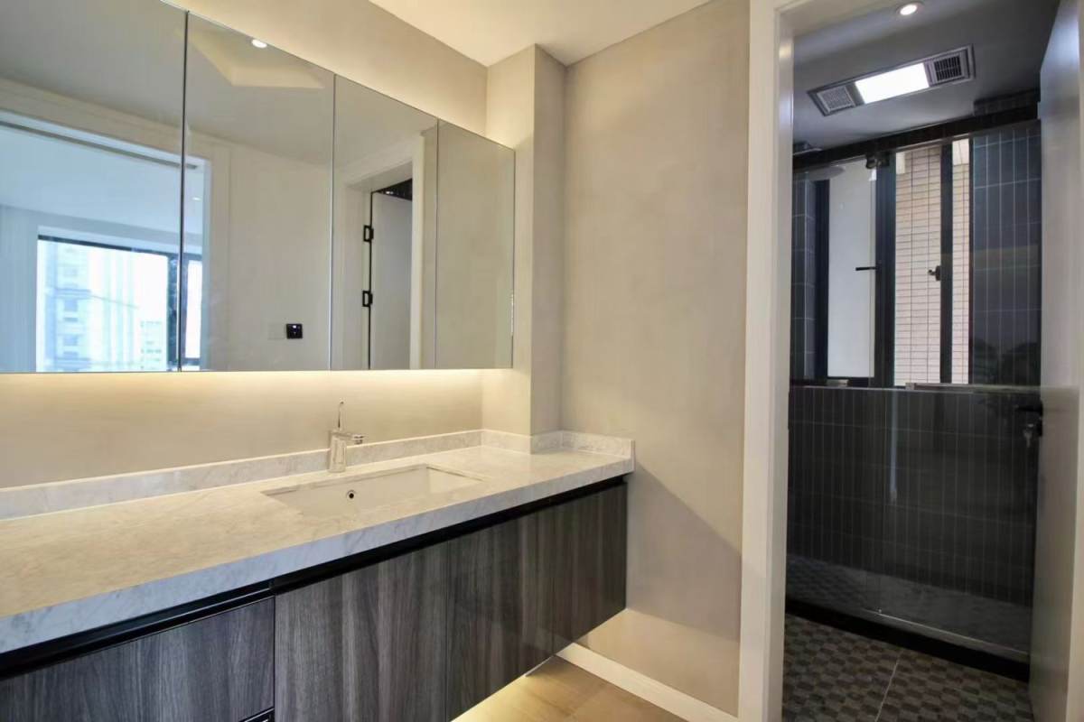 Housing image — Bathroom