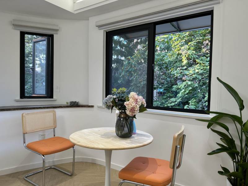 Housing image — Balcony