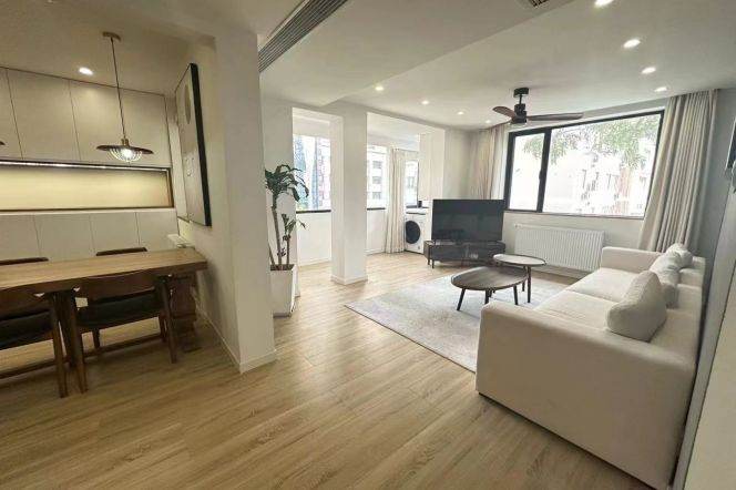 2BR Apartment near Shanghai Library with Green View (L1/L7/L9)