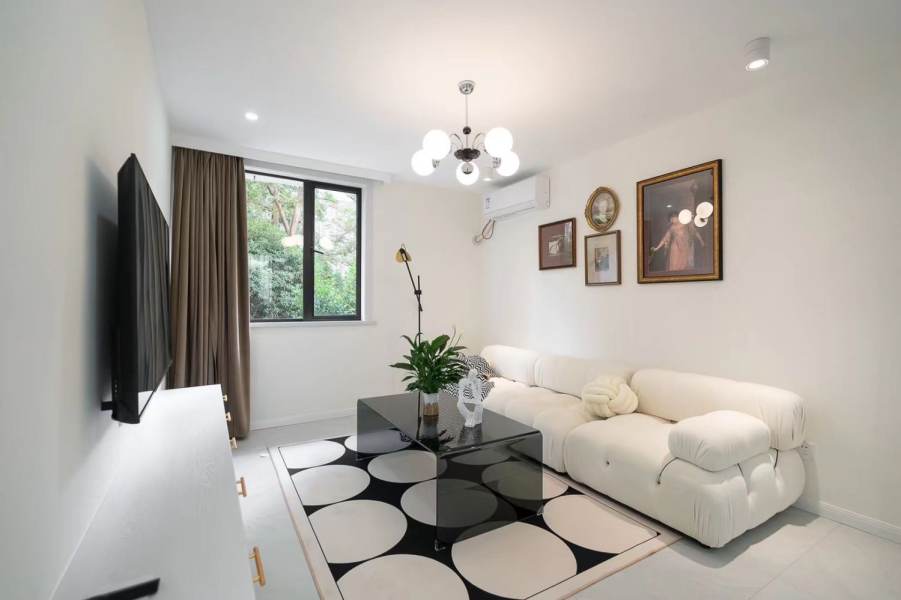 Housing image — Living Room