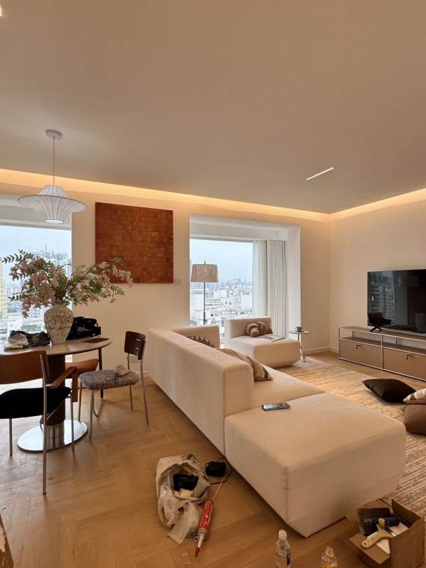 Housing image — Living Room