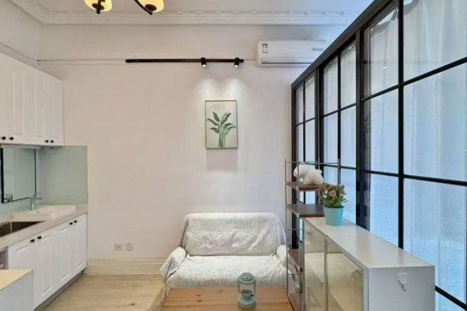 1BR Lane House in Jing'an (L2/L7/L14)