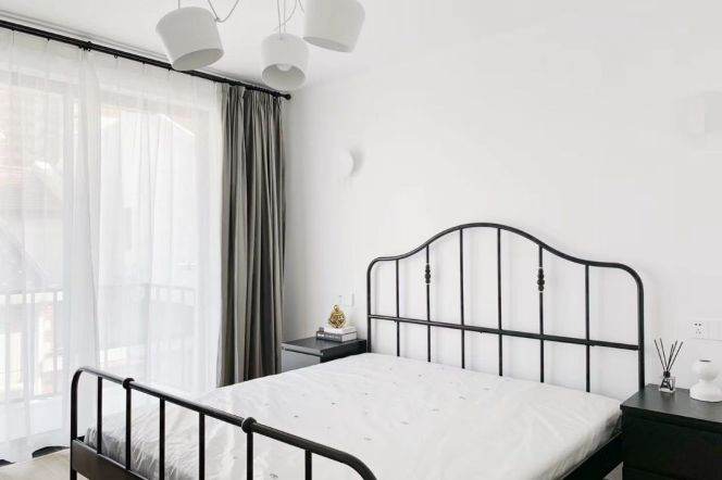 1BR Apartment in Jing'an (L7)