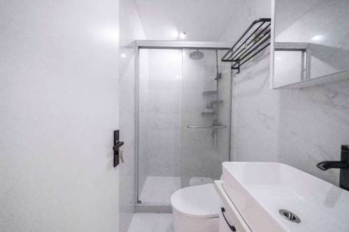 Housing image — Bathroom