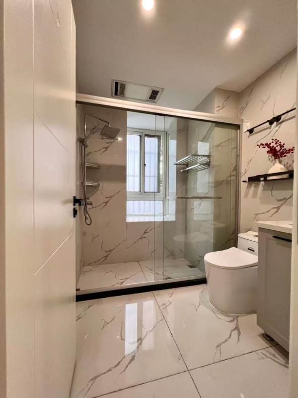 Housing image — Bathroom
