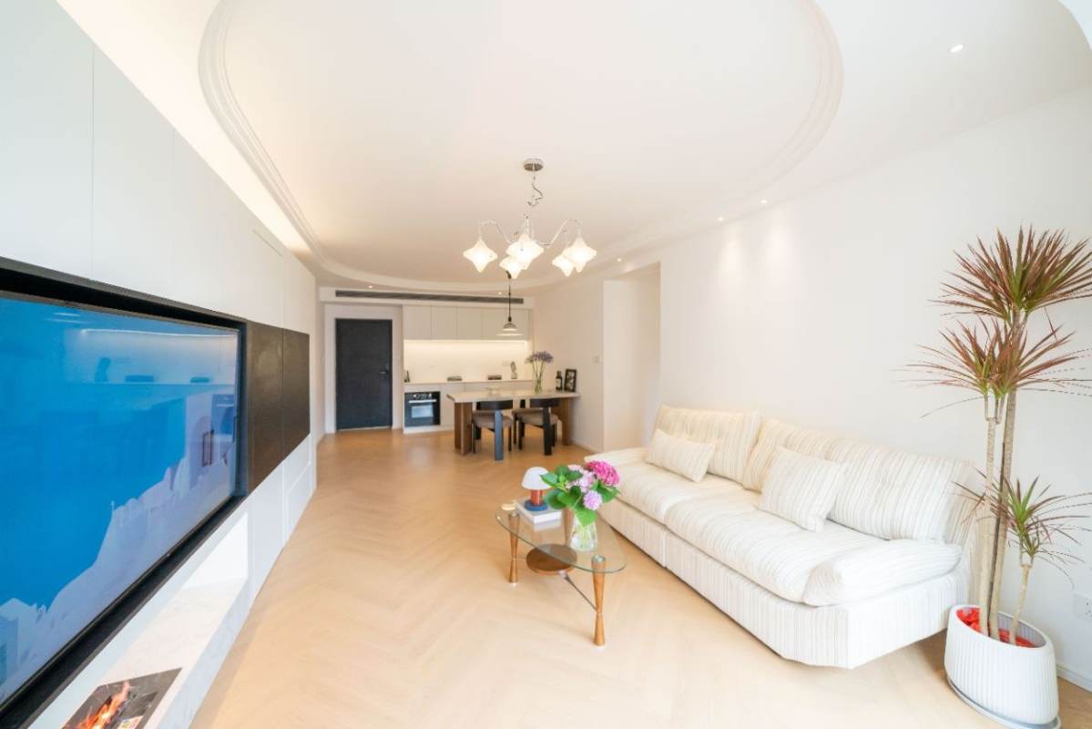 Housing image — Living Room