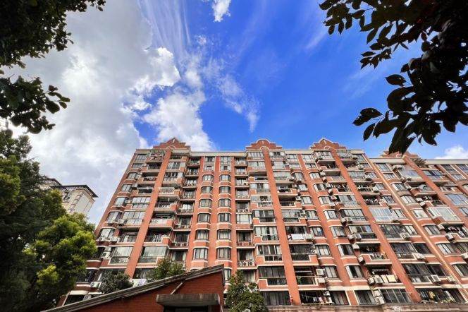 2BR Apartment in Gubei