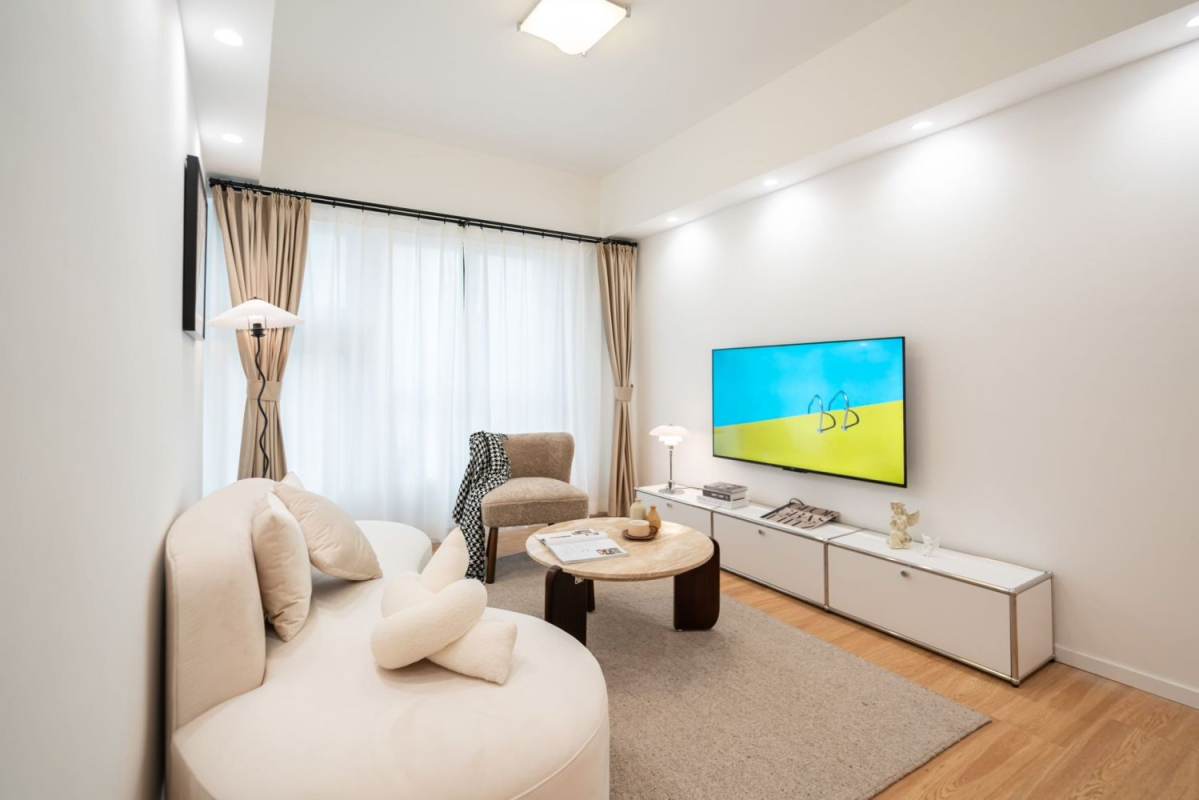 Housing image — Living Room