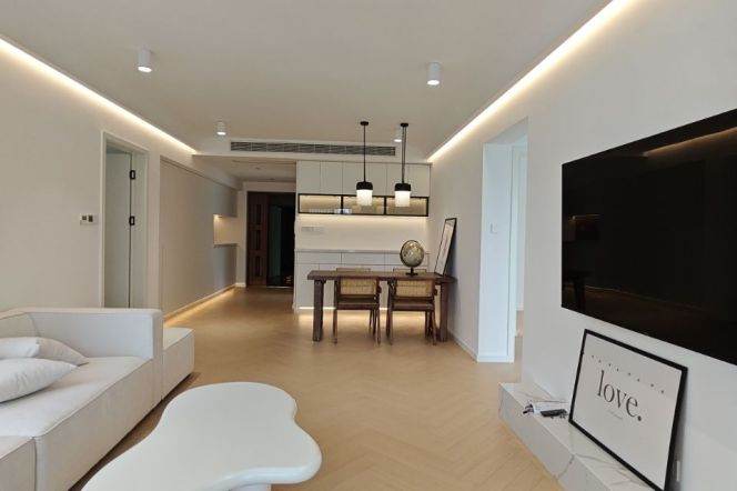 High-Floor Spacious 2BR Apartment at One Park Avenue