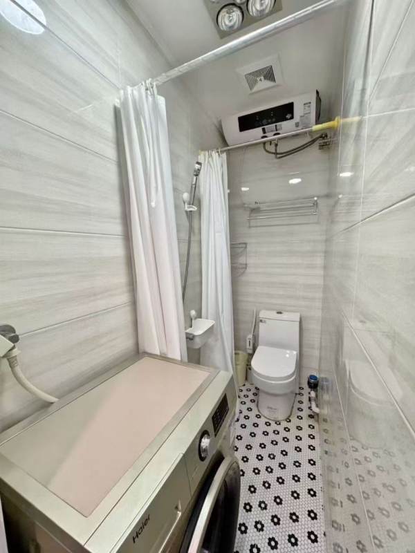 Housing image — Bathroom