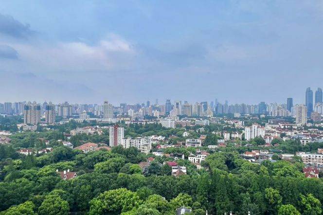 High-Floor Spacious 4BR Apartment at Central Residences