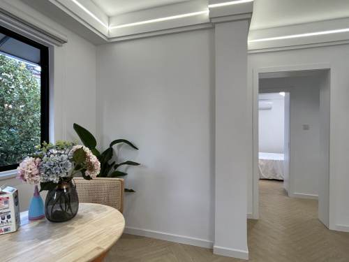 Housing image — Balcony