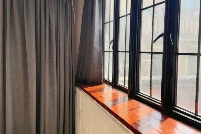 Historic High-Ceiling 3BR Apartment in Jing'an