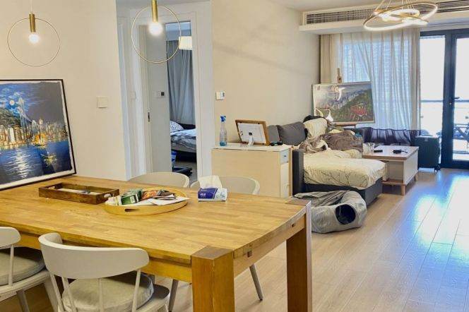 High-Floor 3BR Apartment at The Courtyards