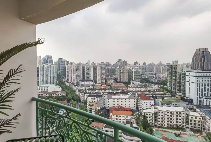 Housing image — Balcony