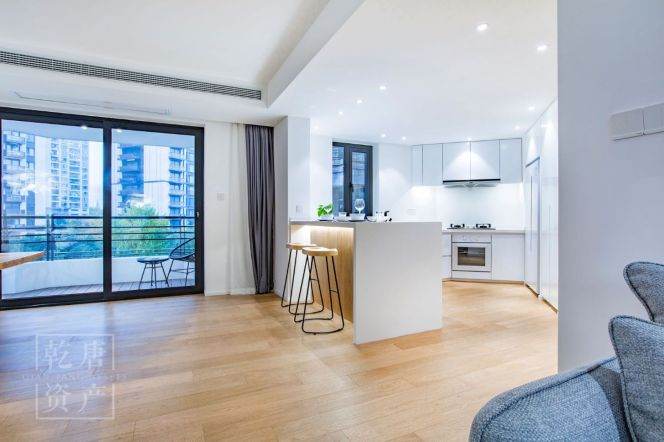 4BR Apartment in Xujiahui