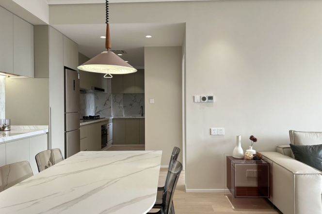 High-Floor 2BR Apartment in Gubei (L2/L15)
