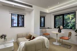 1BR Lane House near Zhongshan Park with Green View