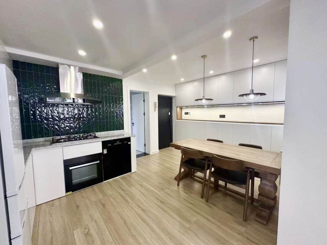 Housing image — Dining Area