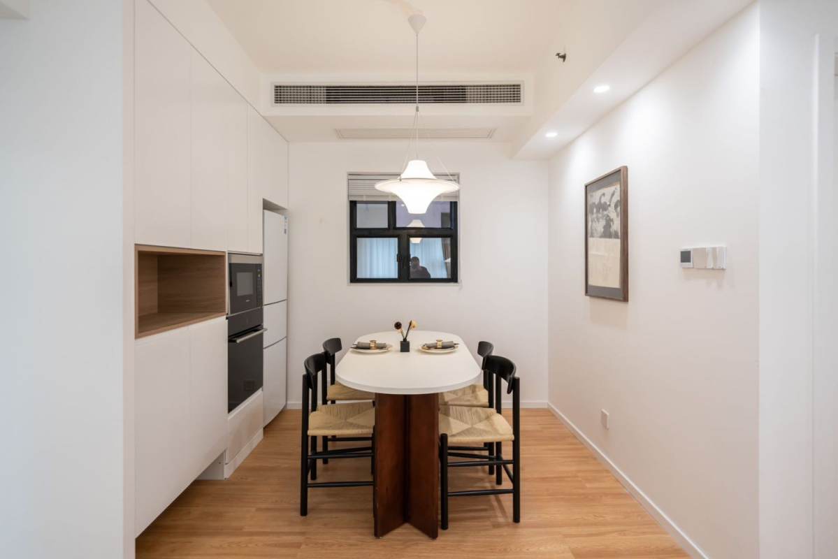 Housing image — Dining Area
