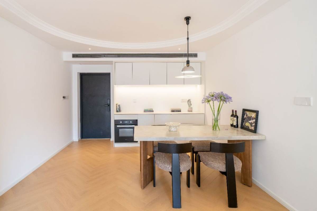 Housing image — Dining Area