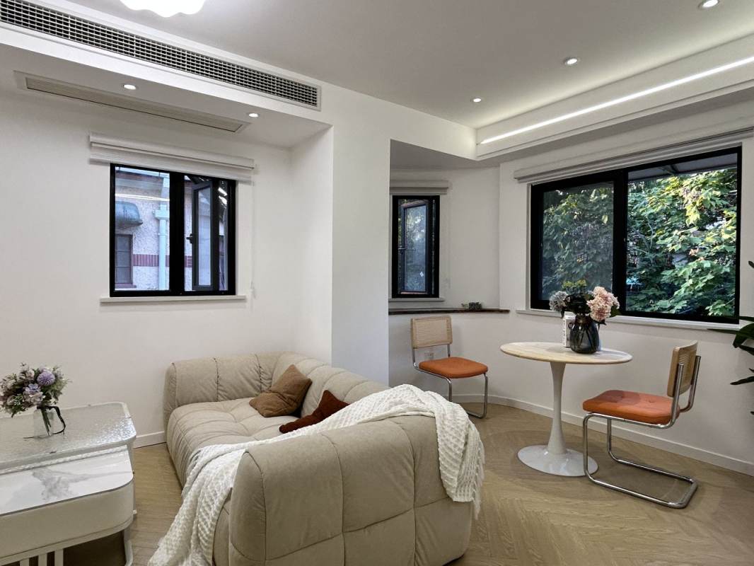 Housing image — Living Room